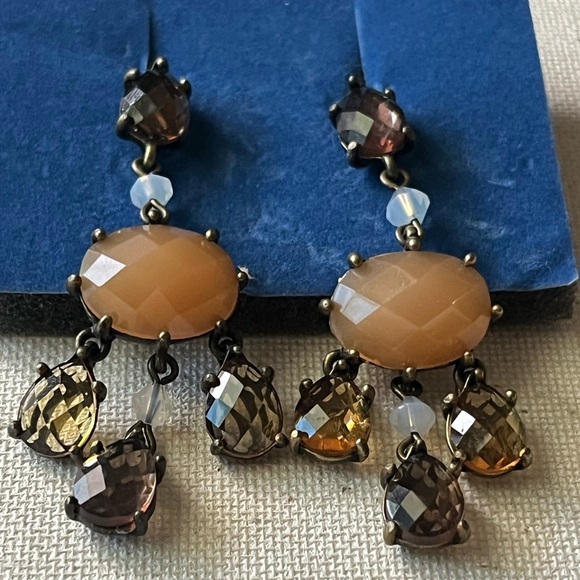 Vintage Avon Romantic Chandelier Earrings – Pierced - Picture 5 of 5